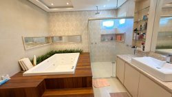 Casa com 03 dormitórios, sendo 01 suíte no Condomínio Terra Verde 