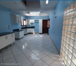 Casa com 04 dormitórios no Bairro Operário  