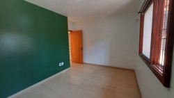 Casa com 04 dormitórios no Bairro Operário  