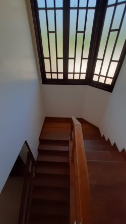 Casa com 04 dormitórios no Bairro Operário  