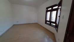 Casa com 04 dormitórios no Bairro Operário  
