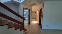 Casa com 04 dormitórios no Bairro Operário  