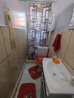 Casa com 03 dormitórios no bairro Santo Afonso 