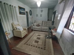 Casa com 03 dormitórios no bairro Santo Afonso 