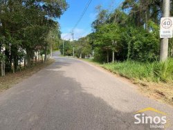 Terreno com 528,85m² no bairro Lomba Grande 