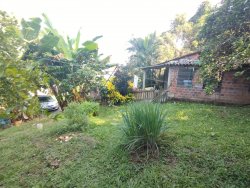 Terreno com construção no bairro Santo Afonso 