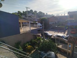 Casa com 03 dormitórios no bairro Canudos 