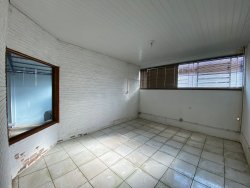 Pavilhão com 315m² para locação no bairro Lomba Grande 
