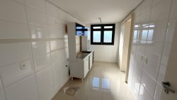Apartamento com 03 dormitórios, sendo 01 suíte no Edifício Monte Alverne  