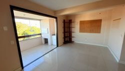 Apartamento com 03 dormitórios, sendo 01 suíte no Edifício Monte Alverne  
