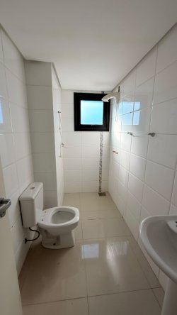 Apartamento com 03 dormitórios, sendo 01 suíte no Edifício Monte Alverne  