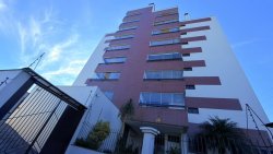 Apartamento com 03 dormitórios, sendo 01 suíte no Edifício Monte Alverne  