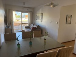 Apartamento com 02 dormitórios no Condomínio Lugano 