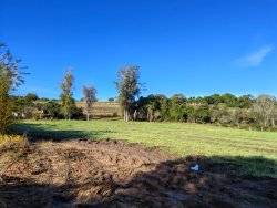 Chácara com 2,8 hectares na área central da Lomba Grande 