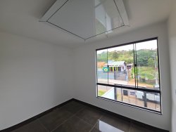 Sobrado com 02 dormitórios no bairro São Jorge 