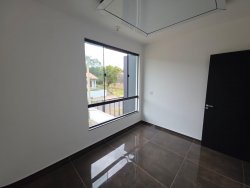 Sobrado com 02 dormitórios no bairro São Jorge 