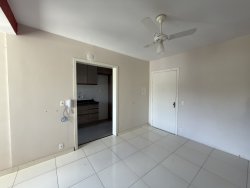 Apartamento de 01 dormitório no Edifício Dom Pedro I  