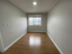 Apartamento com 02 dormitórios no Edifício Sinuelo II 