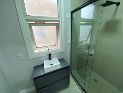 Apartamento com 02 dormitórios no Edifício Sinuelo II 