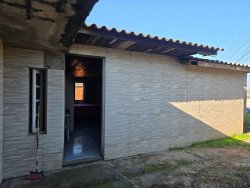 Casa com 04 dormitórios no bairro Ideal 
