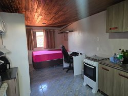 Casa com 04 dormitórios no bairro Ideal 