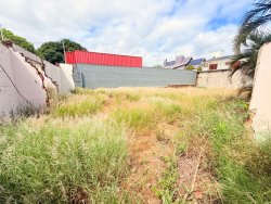 Terreno com construção com 270m² no bairro Guarani 