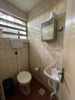 Pavilhão logístico com 548m² no bairro Rondônia 