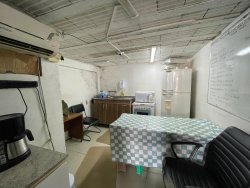 Pavilhão logístico com 548m² no bairro Rondônia 