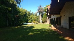 Casa com 04 dormitórios no Bairro Rondônia 