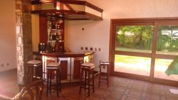 Casa com 04 dormitórios no Bairro Rondônia 