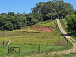 Sítio com 25.019m² no bairro Lomba Grande  