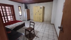 Casa com 05 dormitórios no bairro Vila Rosa 