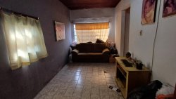 Casa com 05 dormitórios no bairro Vila Rosa 