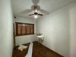 Casa com 03 dormitórios, sendo 01 suíte para locação no bairro Boa Vista 