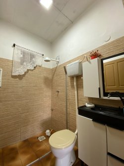 Casa ampla estilo sobrado com 05 dormitórios, sendo 01 suíte no bairro Boa Vista 