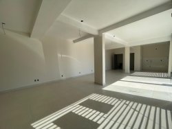 Sala comercial com 80m² para locação no Centro 
