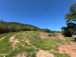 Área de terras com 2,00 hectares no bairro Lomba Grande 