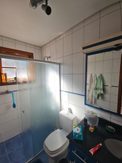 Casa com 05 dormitórios no bairro Ouro Branco 