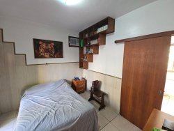 Casa com 05 dormitórios no bairro Ouro Branco 