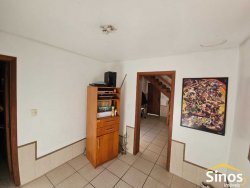 Casa com 05 dormitórios no bairro Ouro Branco 