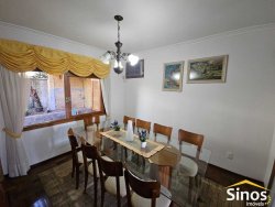Casa com 05 dormitórios no bairro Ouro Branco 