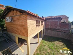 Casa com 05 dormitórios no bairro Ouro Branco 