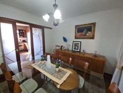 Casa com 05 dormitórios no bairro Ouro Branco 