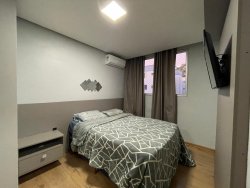 Apartamento com 02 dormitórios no Condomínio Porto Nápolis 