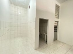 Sala comercial com 65m² no bairro Lomba Grande  