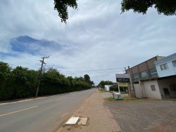 Sala comercial com 65m² no bairro Lomba Grande  