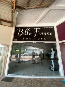 Sala comercial com 65m² no bairro Lomba Grande  