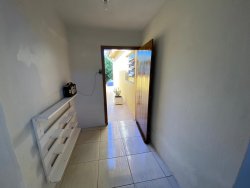 Casa com 04 dormitórios no bairro Lomba Grande 