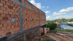 Casa com 03 dormitórios, sendo 01 suíte no bairro Campestre 