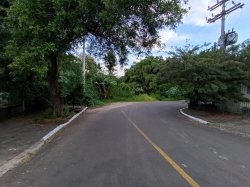Casa com 02 dormitórios para locação no bairro Jardim Mauá  